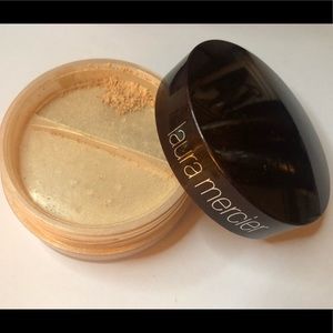 Laura Mercier Mineral Illuminate Powder Starlight